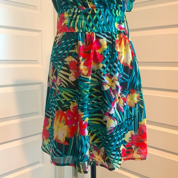 DYNAMITE Women’s Dress - Picture 3 of 14